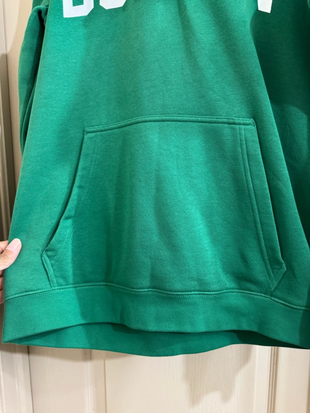 NEW Nike Boston Celtics Green Hoodie - Picture 3 of 6